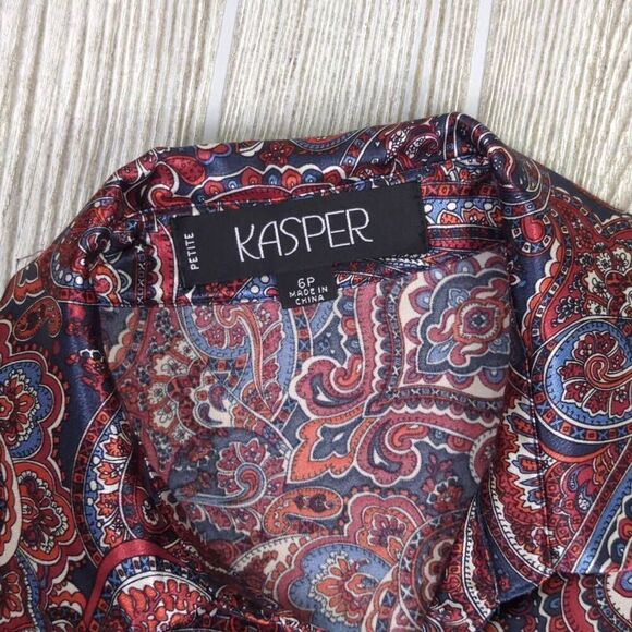 Kasper Womens Size 6P Button Front Shirt Red Blue Paisley Print Long Sleeve - Picture 8 of 10